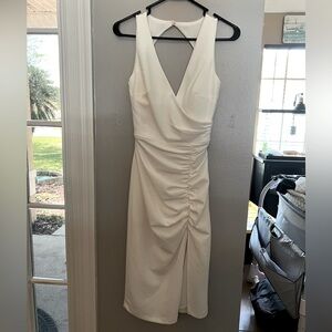 Emerald Sundae cocktail dress size small in white.